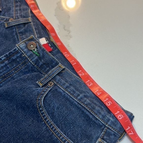 Tommy Hilfiger Vintage 1999  Kelly Denim Short. Authentic Wash. size 11 - Picture 7 of 10